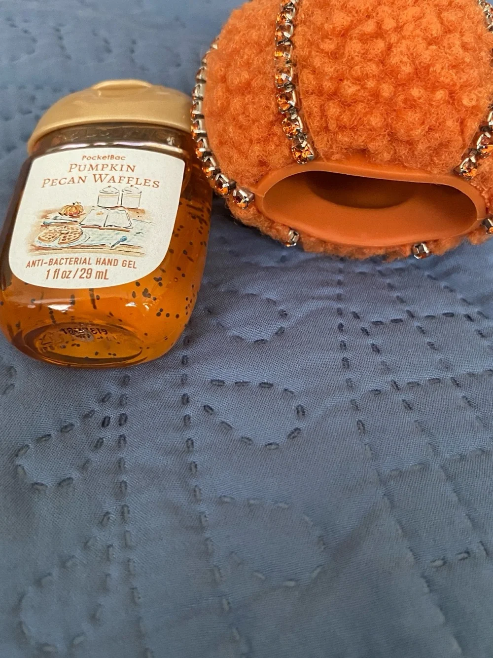 Bath & Body Works Orange Pom Pom Keychain with Pumpkin Pecan Waffles Hand Gel